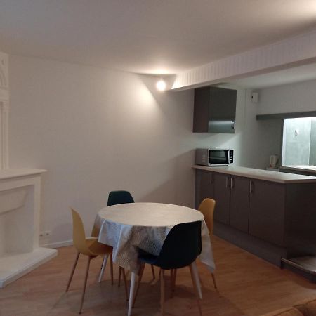 Appartement T3 En Duplex La Crèche Kültér fotó