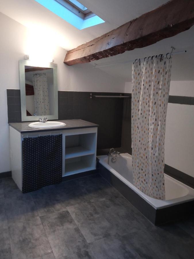 Appartement T3 En Duplex La Crèche Kültér fotó